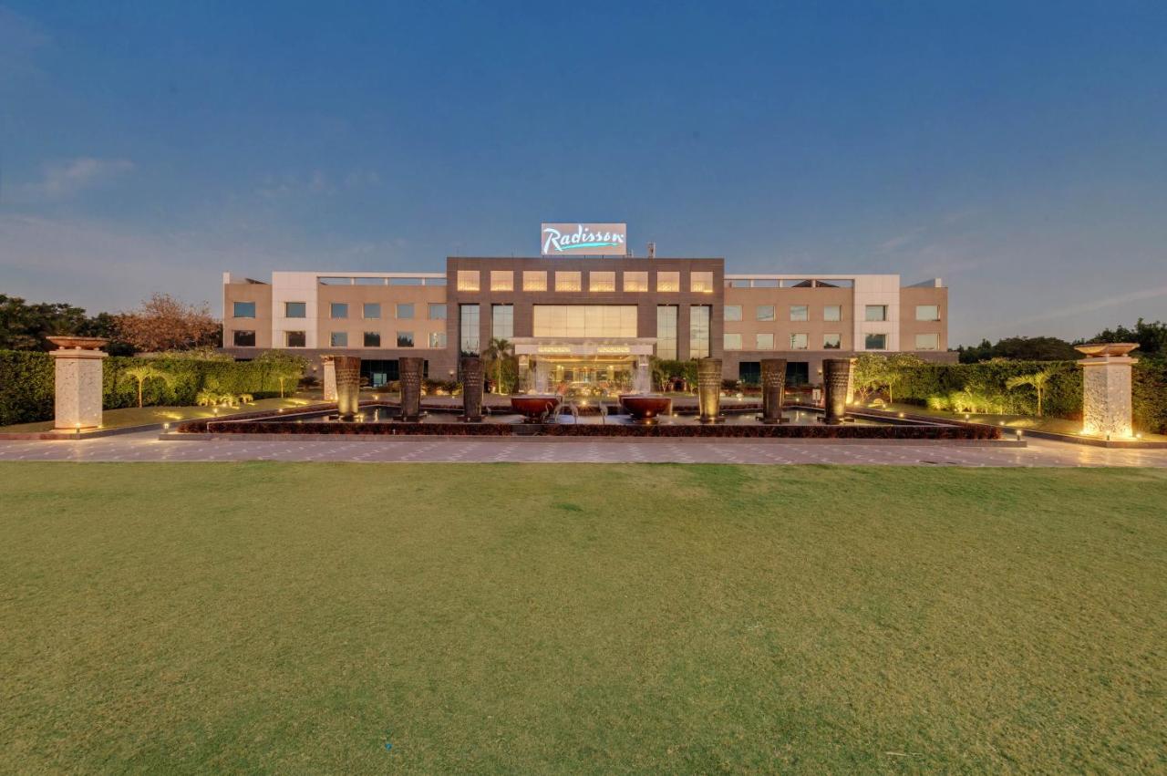Gāndhīdhām Radisson Resort & Spa Kandla מראה חיצוני תמונה