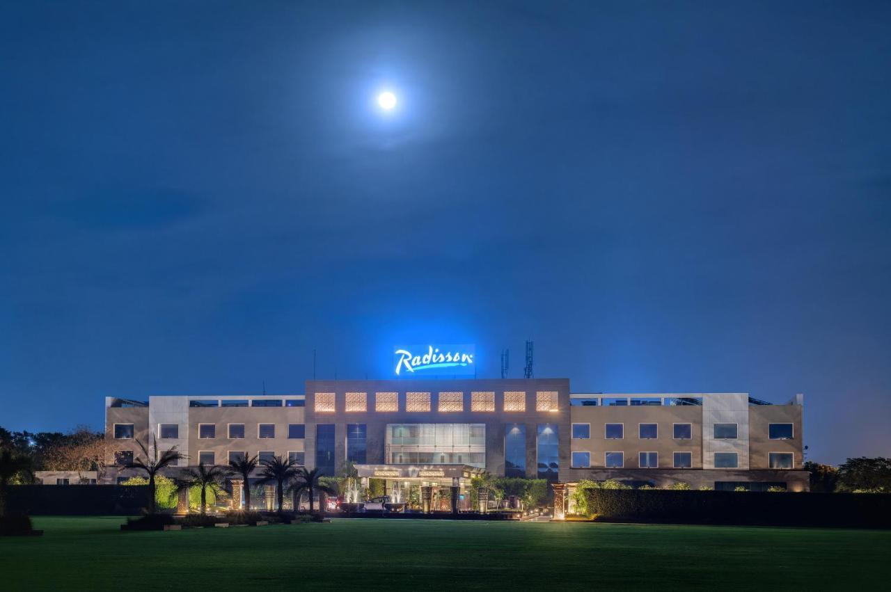 Gāndhīdhām Radisson Resort & Spa Kandla מראה חיצוני תמונה