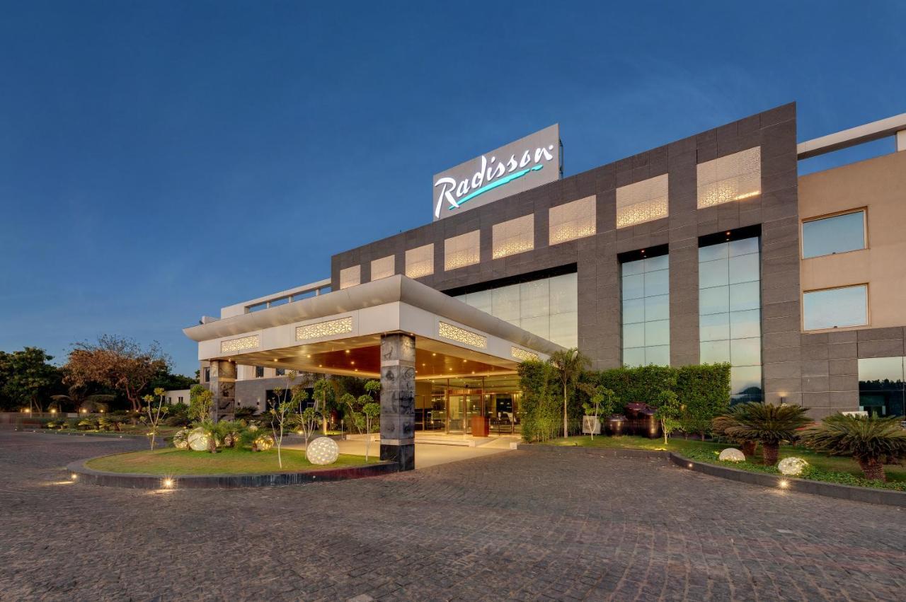 Gāndhīdhām Radisson Resort & Spa Kandla מראה חיצוני תמונה
