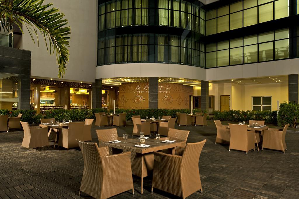 Gāndhīdhām Radisson Resort & Spa Kandla מראה חיצוני תמונה