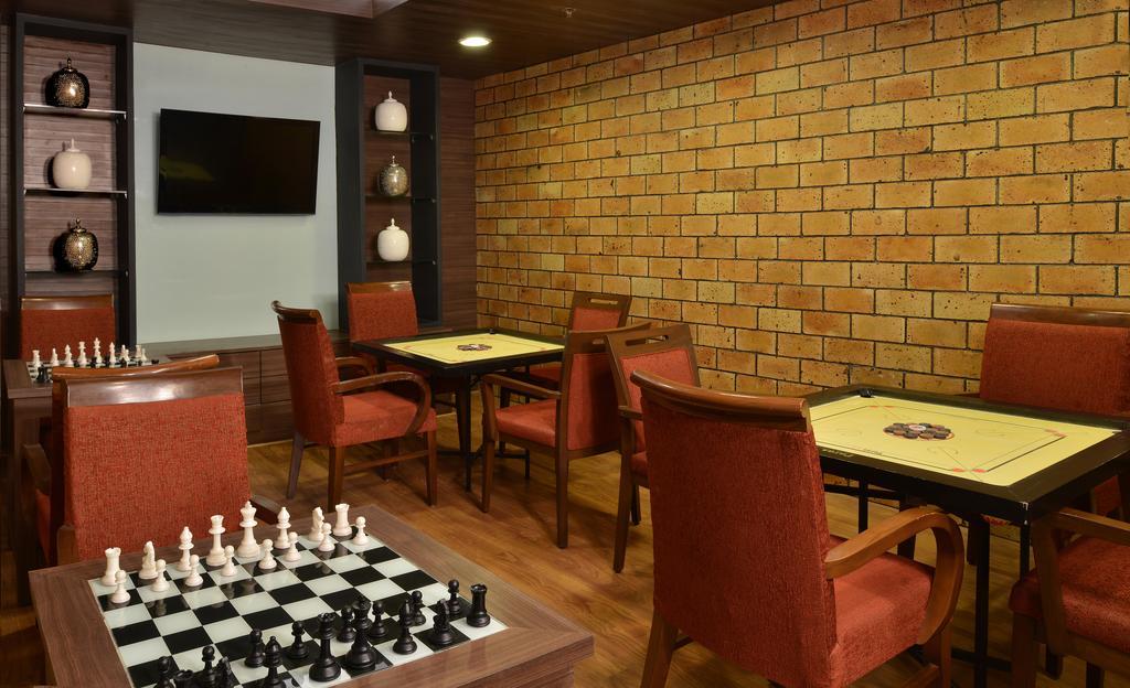 Gāndhīdhām Radisson Resort & Spa Kandla מראה חיצוני תמונה