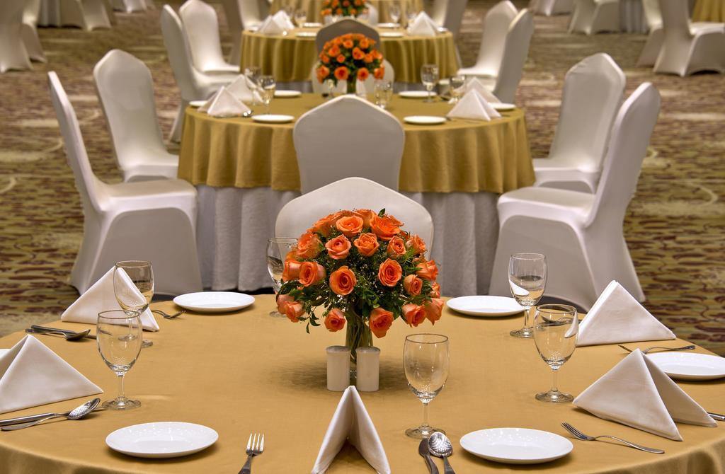 Gāndhīdhām Radisson Resort & Spa Kandla מראה חיצוני תמונה