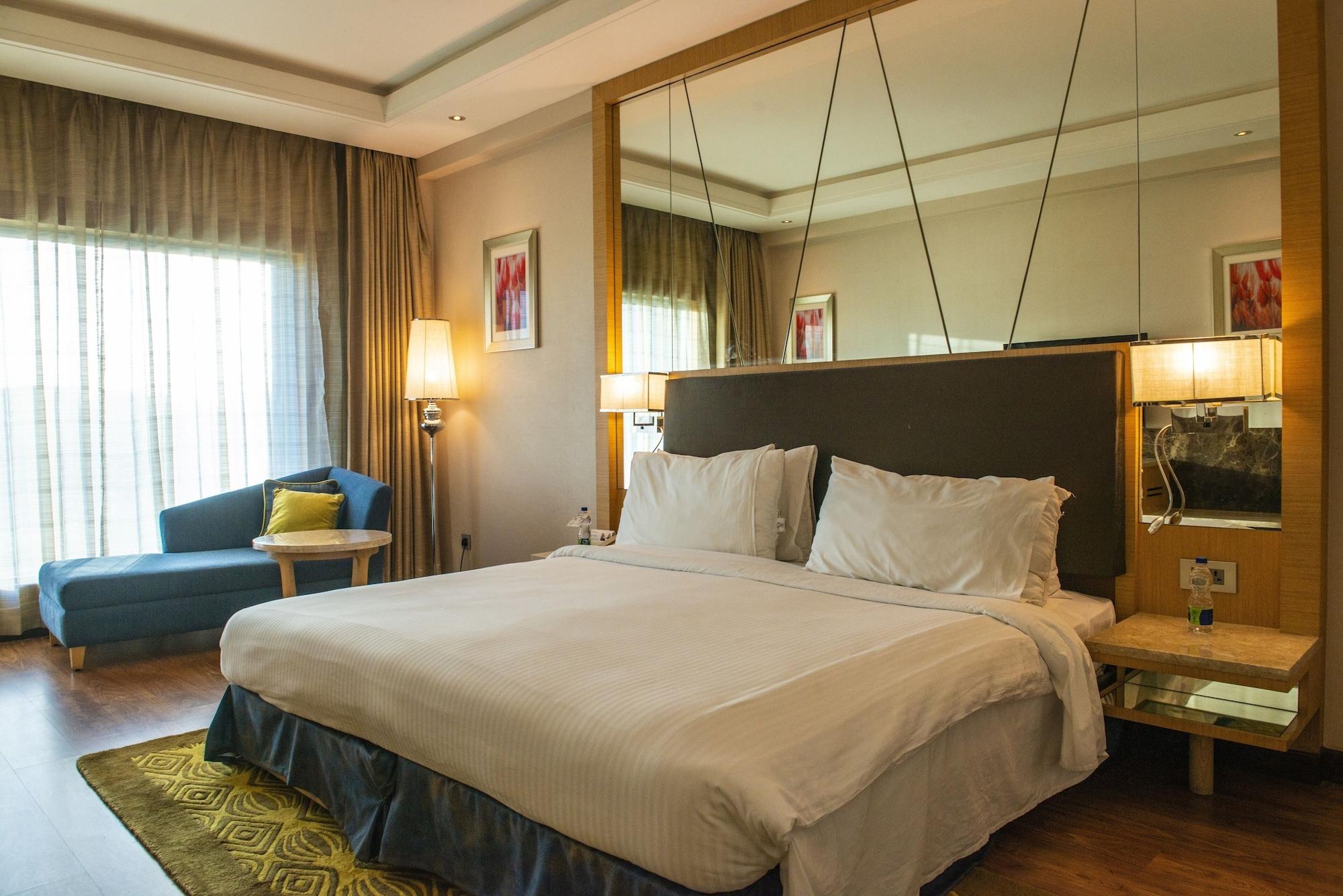 Gāndhīdhām Radisson Resort & Spa Kandla מראה חיצוני תמונה