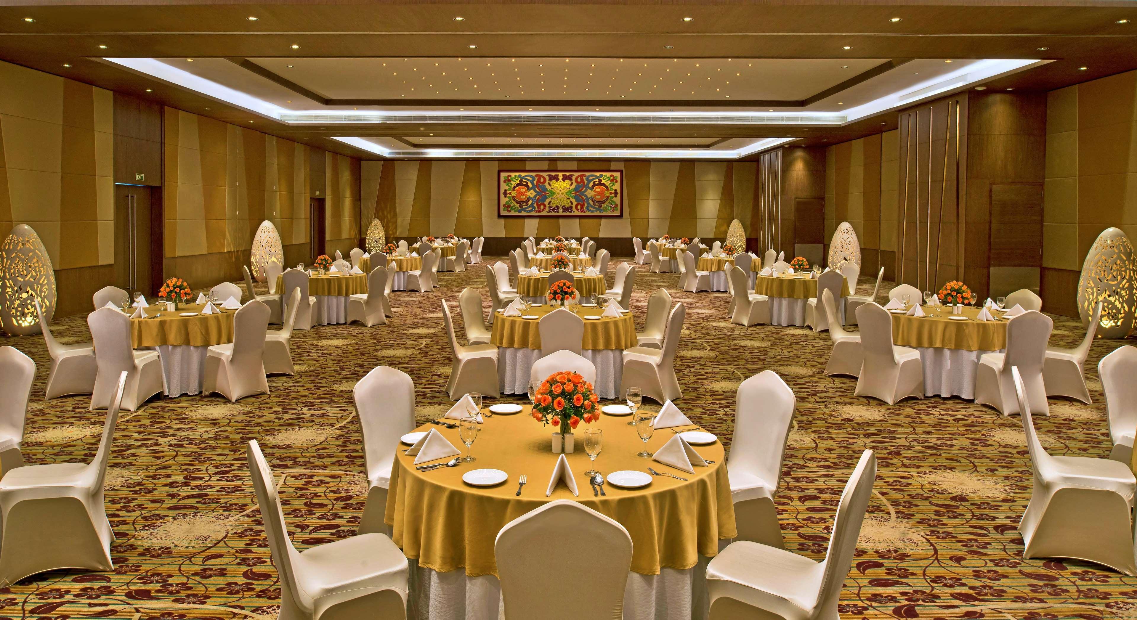 Gāndhīdhām Radisson Resort & Spa Kandla מראה חיצוני תמונה