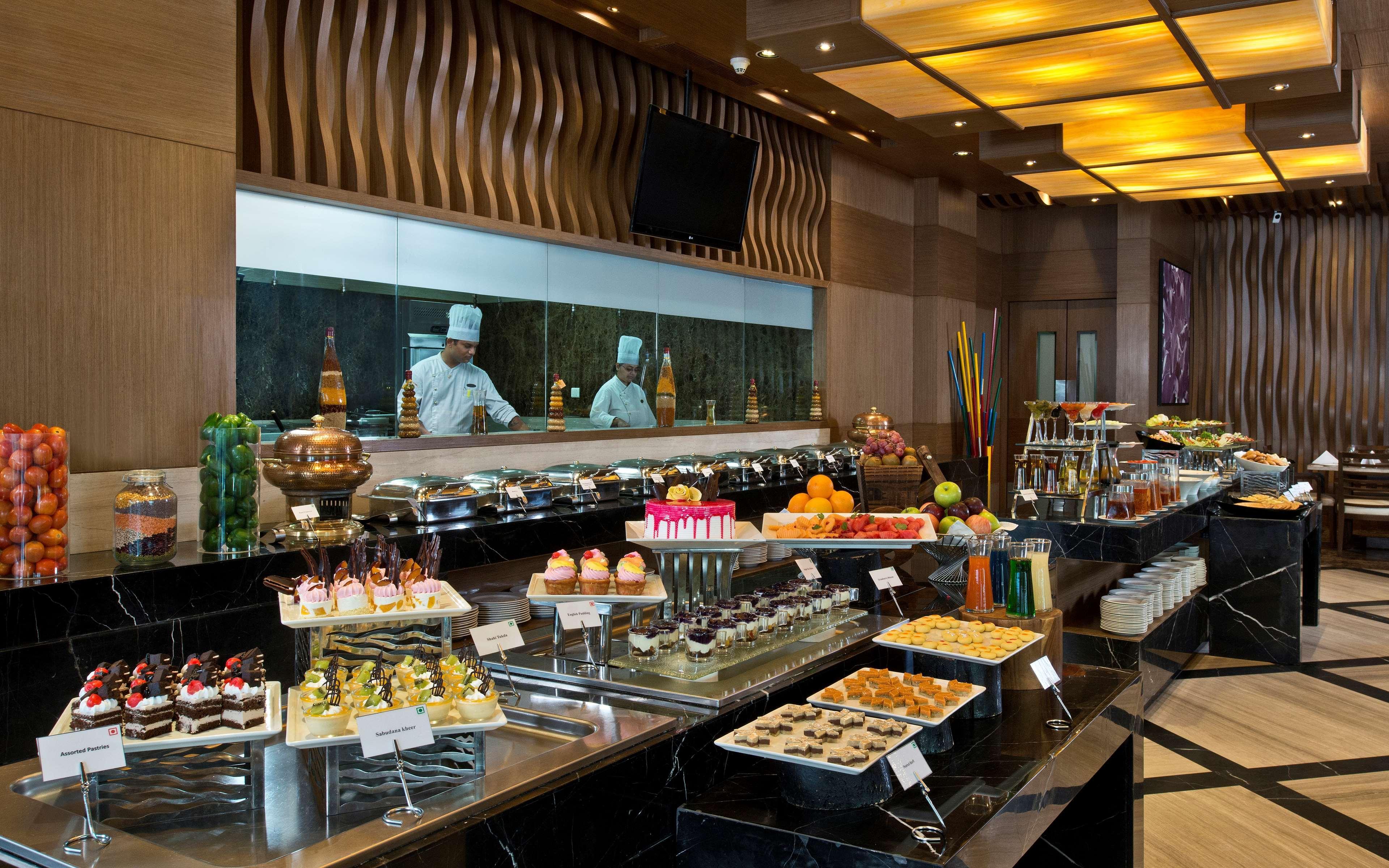Gāndhīdhām Radisson Resort & Spa Kandla מראה חיצוני תמונה