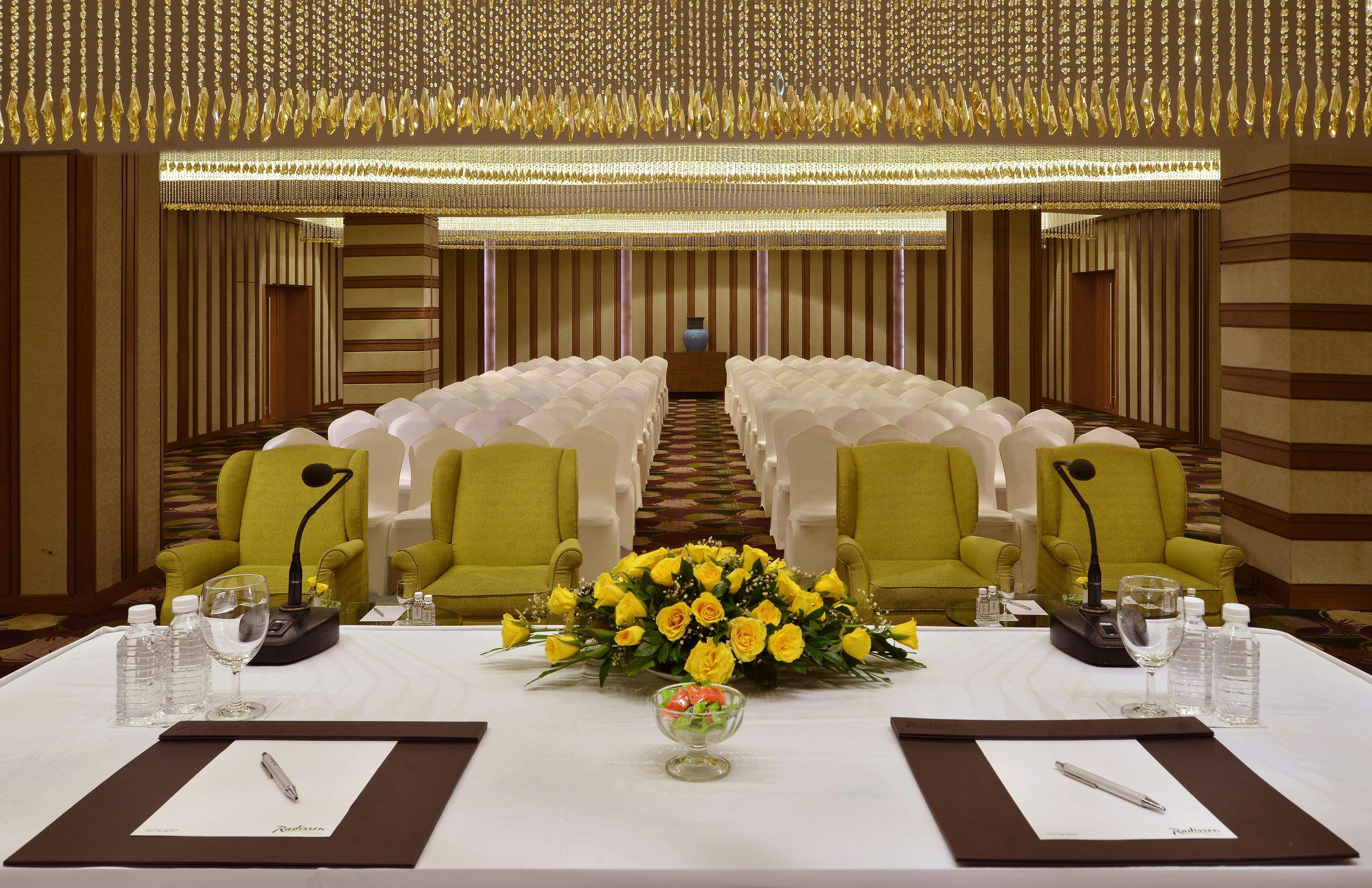 Gāndhīdhām Radisson Resort & Spa Kandla מראה חיצוני תמונה
