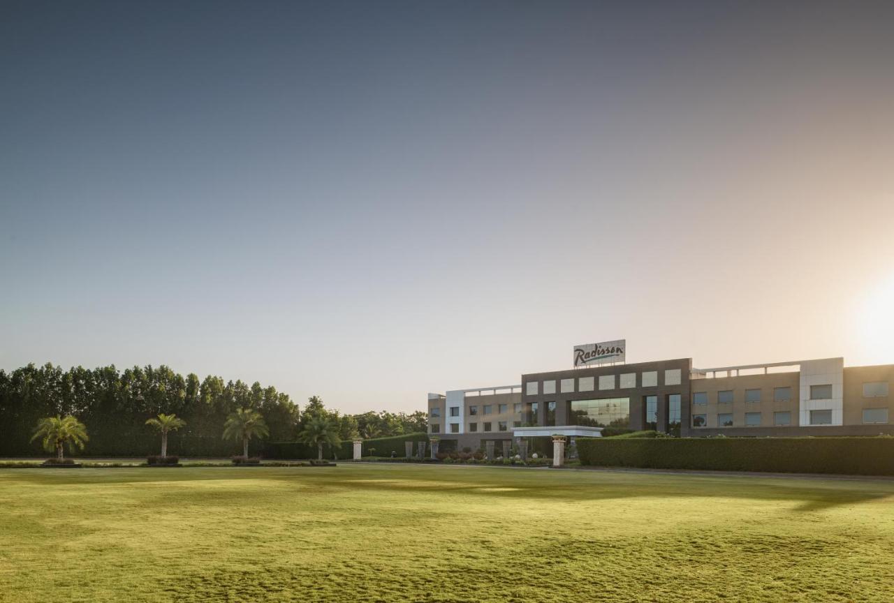 Gāndhīdhām Radisson Resort & Spa Kandla מראה חיצוני תמונה