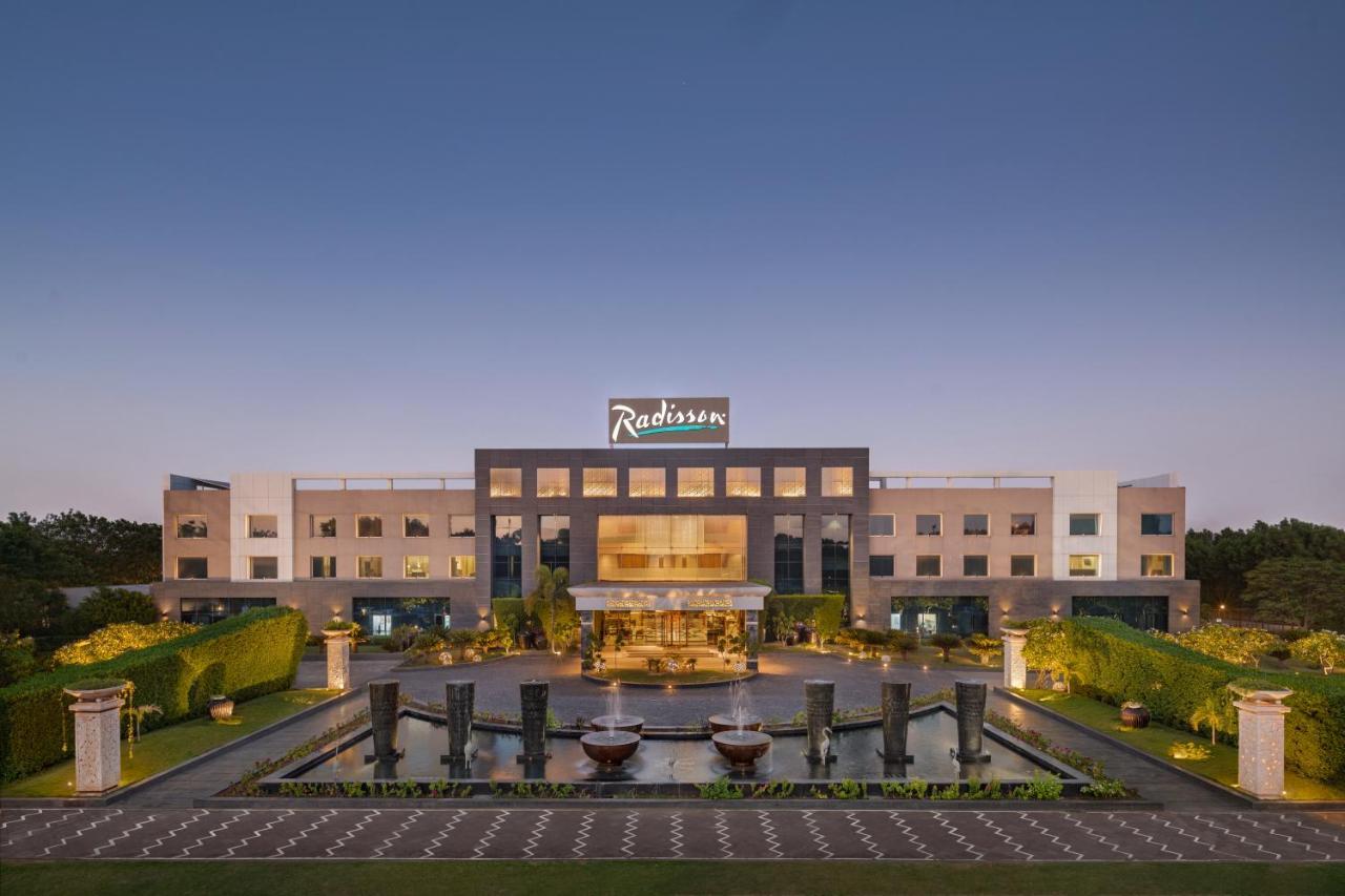 Gāndhīdhām Radisson Resort & Spa Kandla מראה חיצוני תמונה