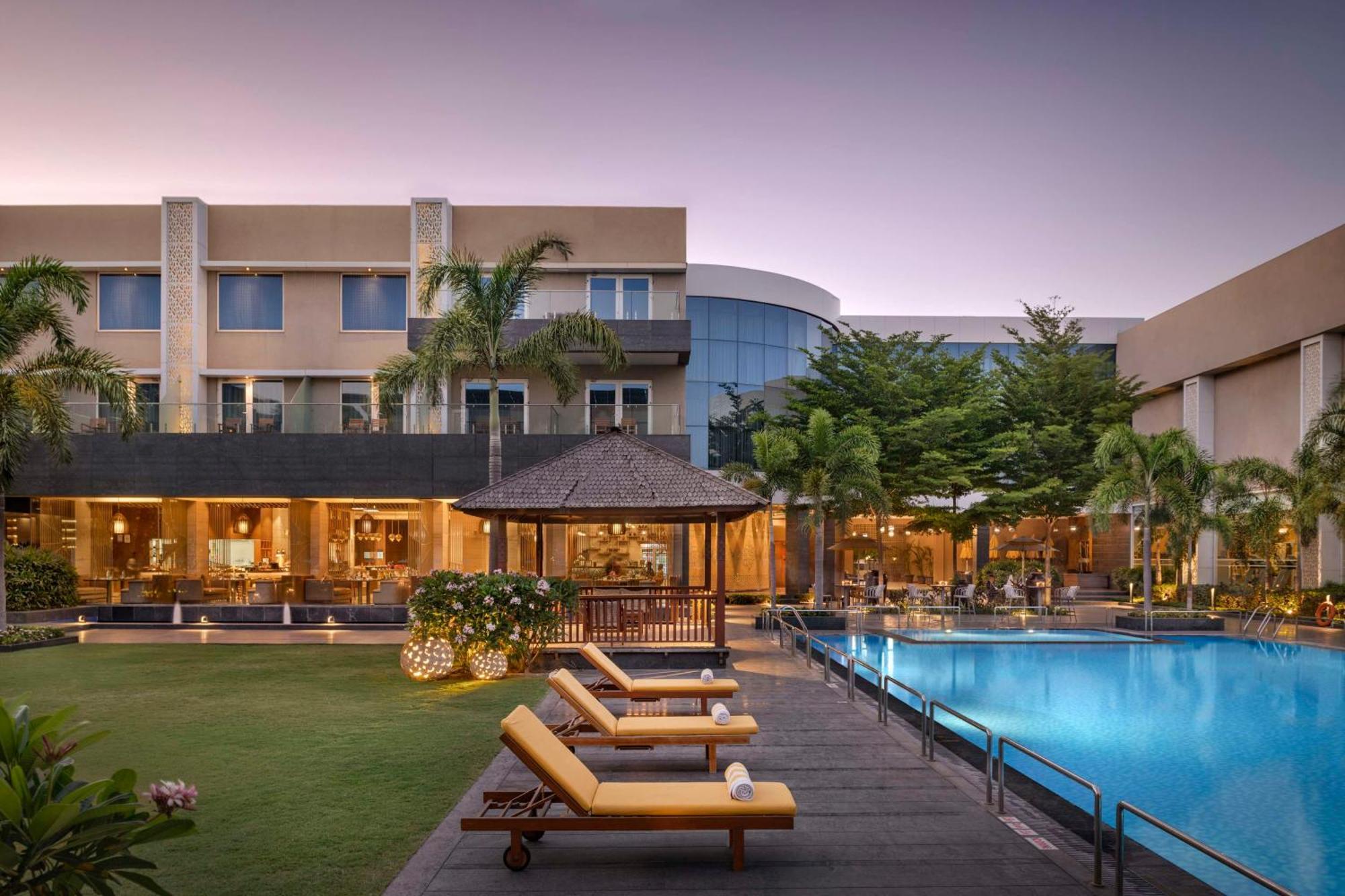 Gāndhīdhām Radisson Resort & Spa Kandla מראה חיצוני תמונה