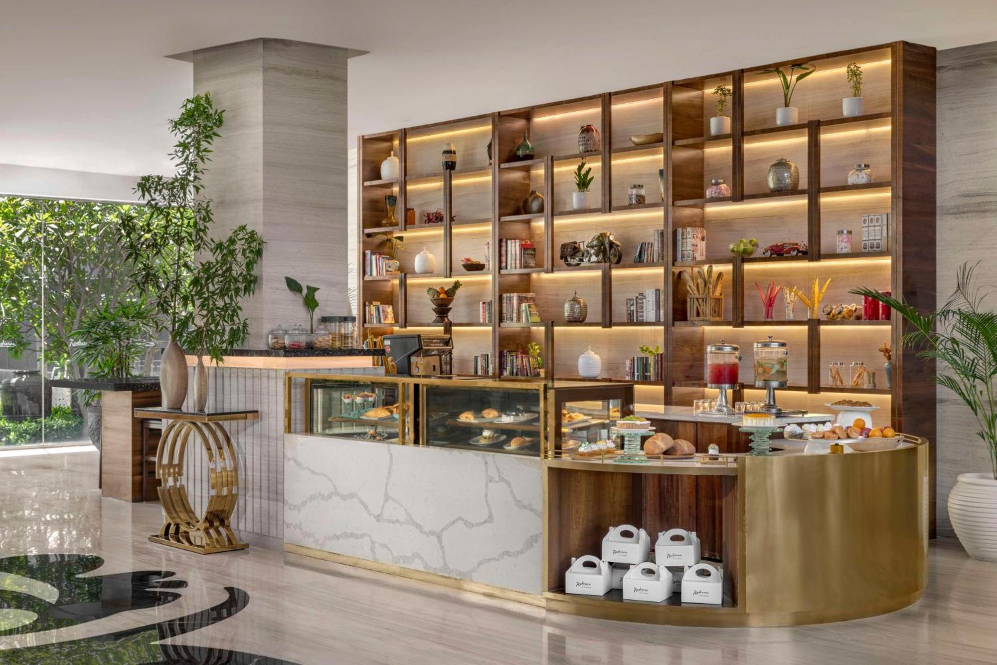 Gāndhīdhām Radisson Resort & Spa Kandla מראה חיצוני תמונה