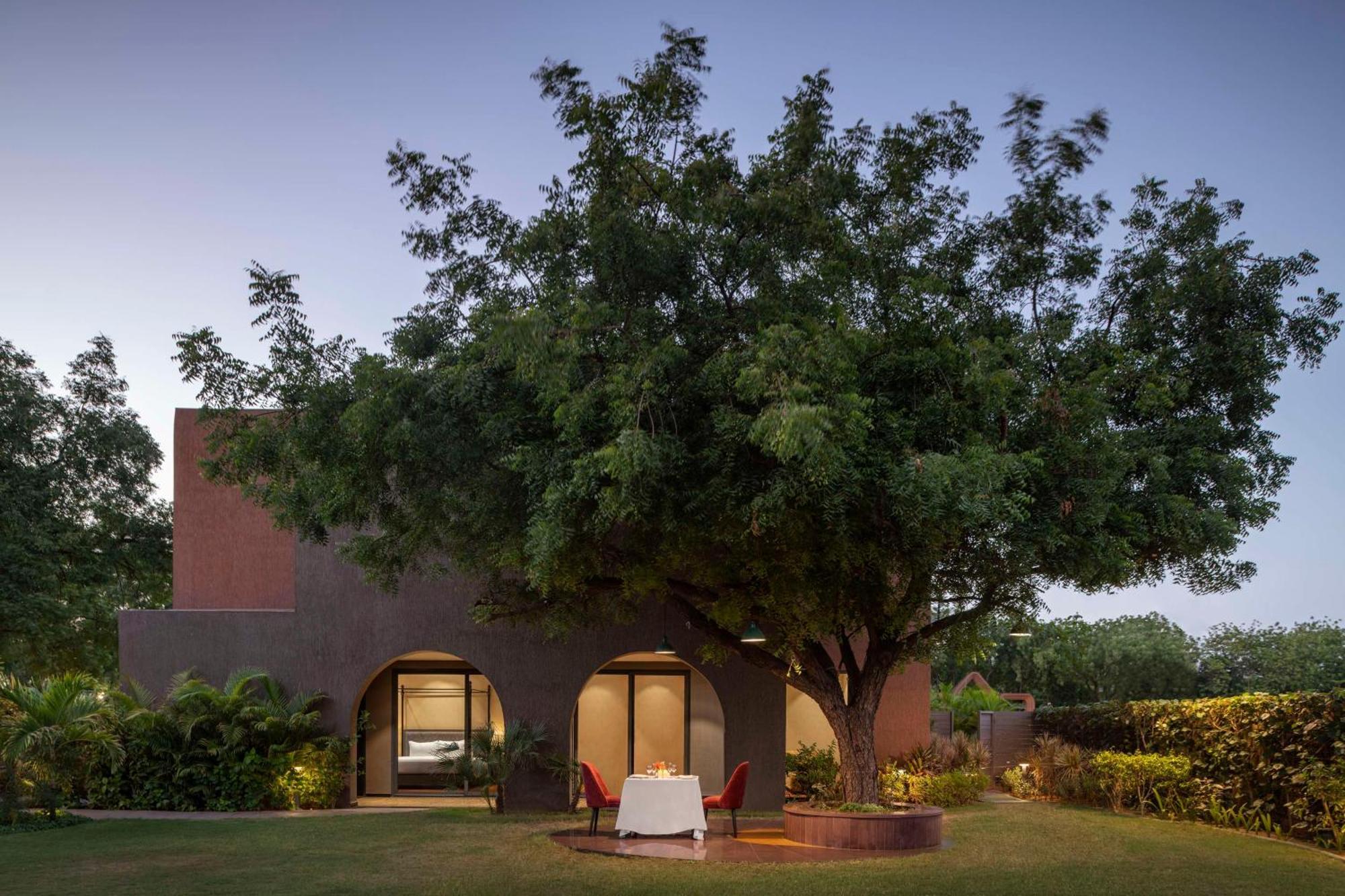 Gāndhīdhām Radisson Resort & Spa Kandla מראה חיצוני תמונה