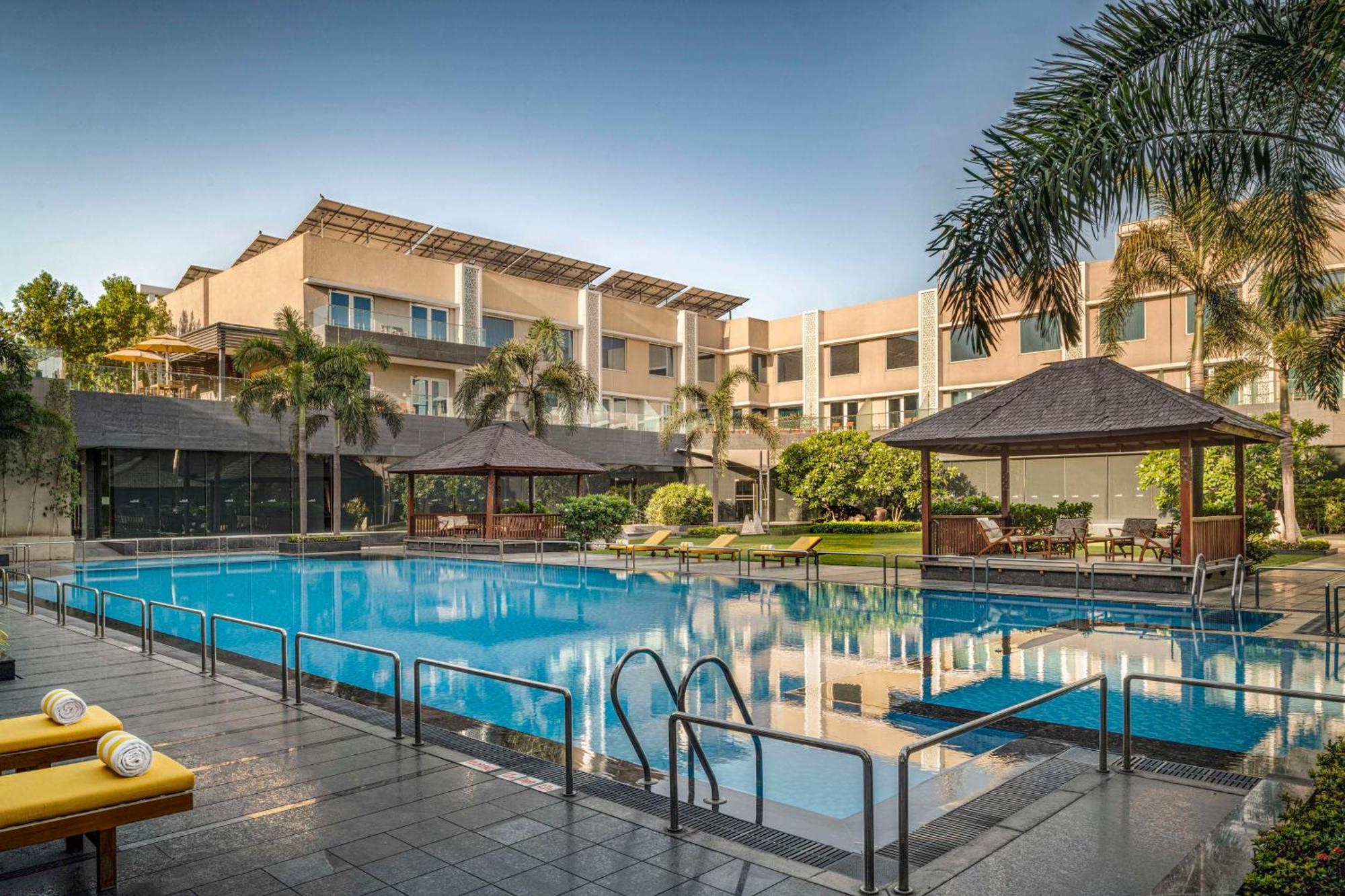Gāndhīdhām Radisson Resort & Spa Kandla מראה חיצוני תמונה