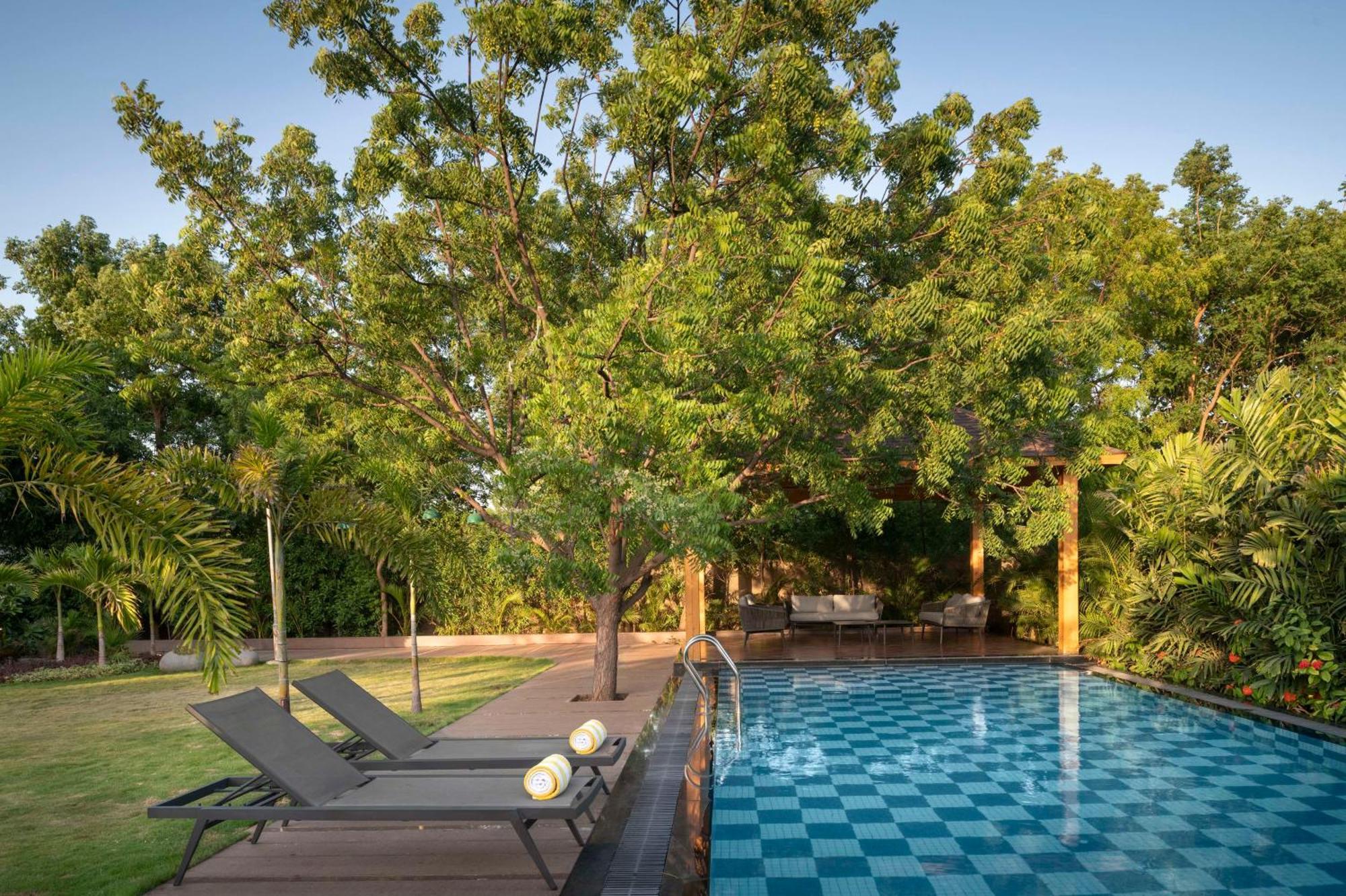 Gāndhīdhām Radisson Resort & Spa Kandla מראה חיצוני תמונה